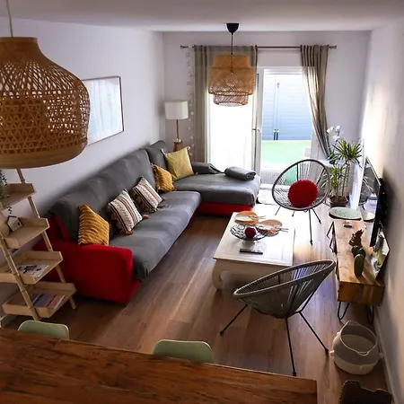 Family House 5 Min Walk To The And Old Town Chalet
