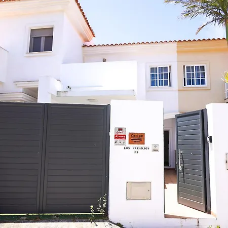 Family House 5 Min Walk To The And Old Town Chalet *