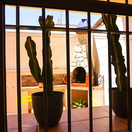 Family House 5 Min Walk To The And Old Town *